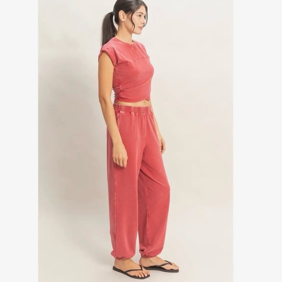 Pants - Relaxed High-Rise soft Jogger Pants - Rose